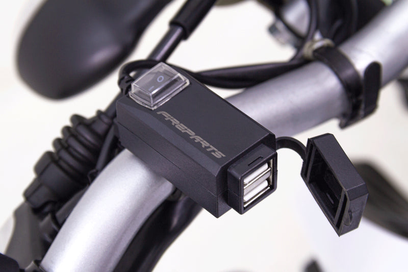 PUERTO CONEXION DOBLE USB FP PARA MOTO